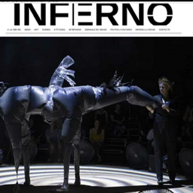 Tandem - "PHIA MENARD DONNE UNE PARADE EN FORME DE LUTTE, SOMBRE ET LUMINEUSE"