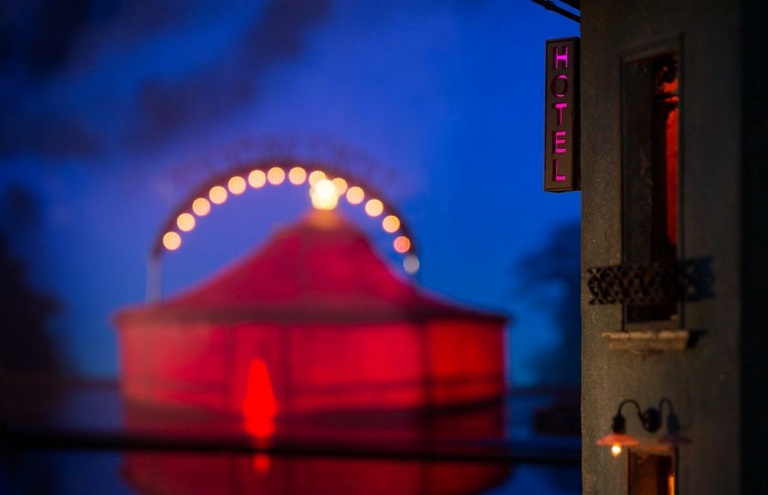 main_title - chapiteau_columbiacircus_calexandre_chamelat_0.jpg