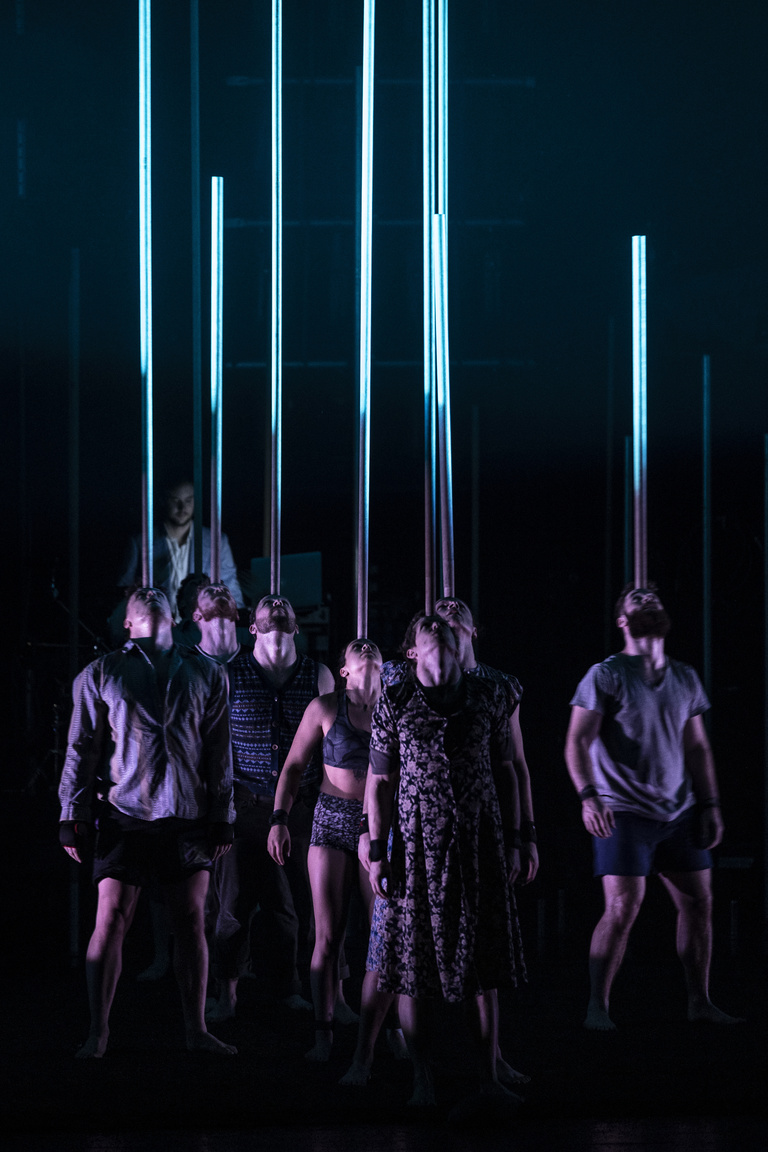 main_title - Photos Backbone by Festival Cirque Noël - Nikola Milatovic 4.jpg