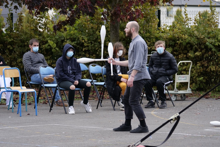 main_title - _1122691.jpg