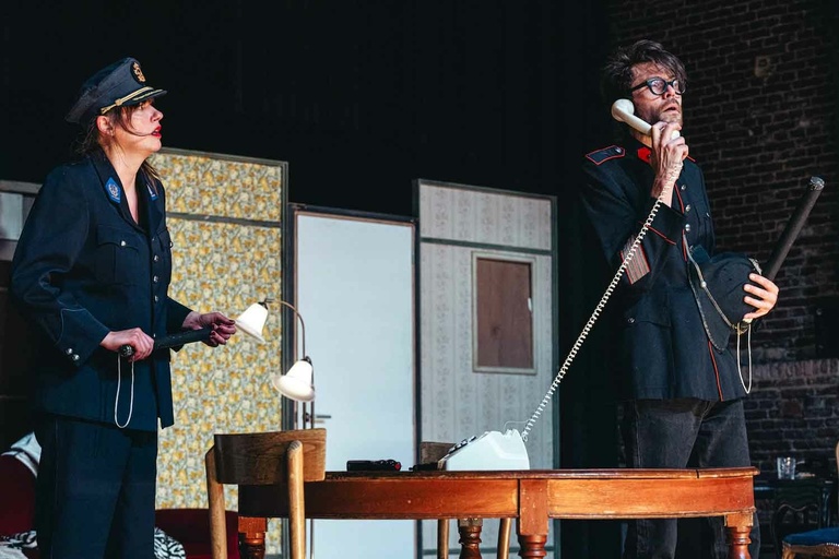 main_title - https---www.ntgent.be-assets-files-productions-Seizoen-23-24-HDT5-IMGL7289_web-c-Michiel-Devijver.jpg