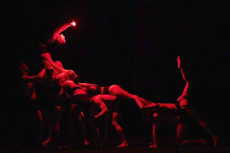 main_title - The Mirror - Andy Phillipson - 4618.jpg