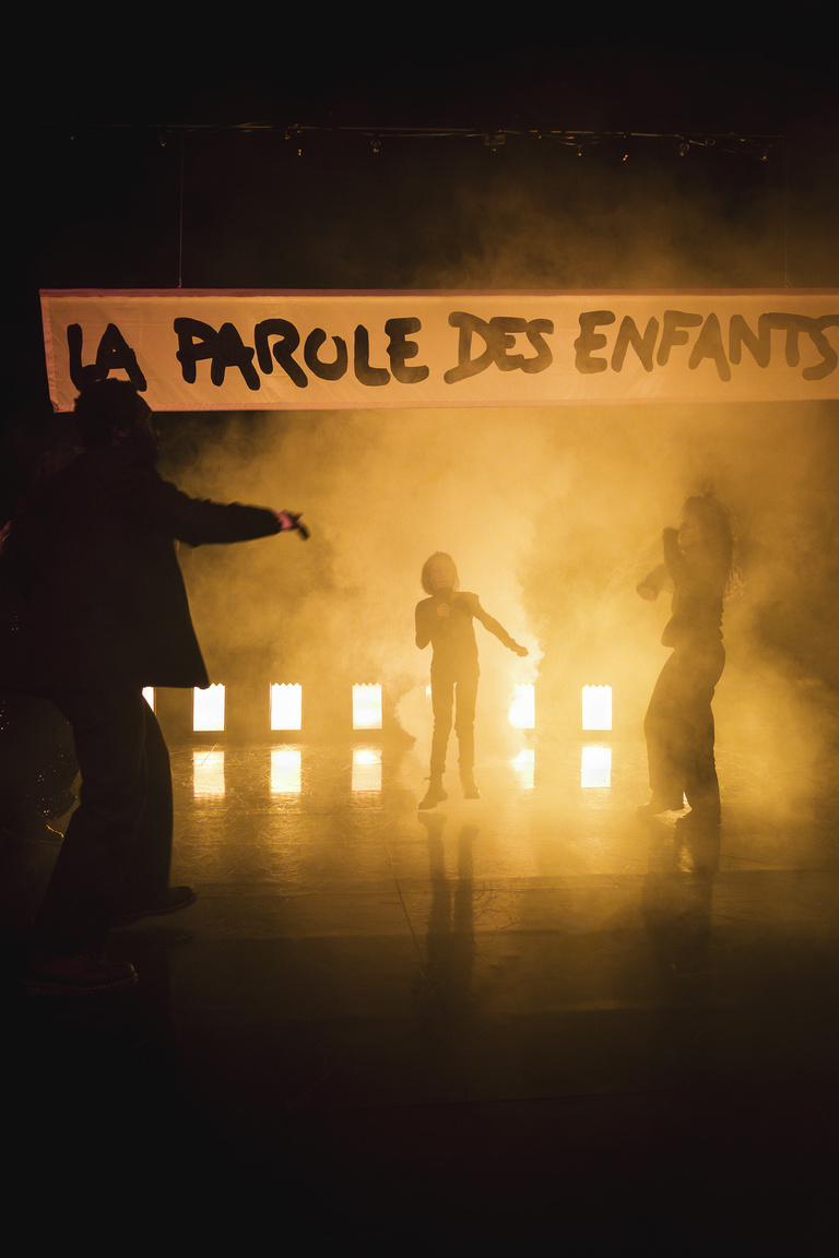 main_title - LE SPECTACLE QUI ECOUTE ENFIN LA PAROLE DES ENFANTS_@Claudia Ndebele-16 copie.JPG