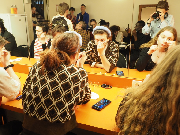 main_title - 2425 - ArtsDus 1.JPG